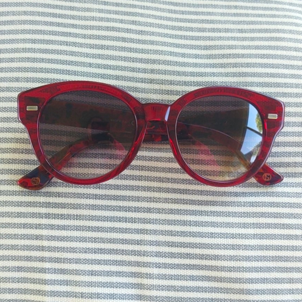 Red Gucci Sunglasses Euc - image 1
